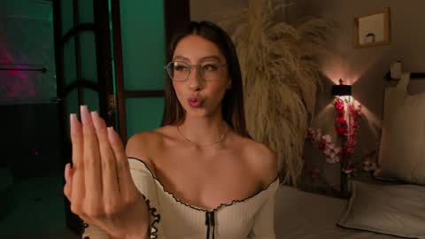 Snapshot of lua_ferch_ chatting on January 11, 12:29 pm ---Goys incredible photographs online show from January 11, 12:29 pm