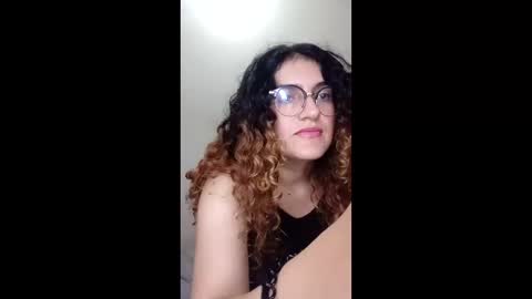 luana363 online show from April 16, 10:01 pm