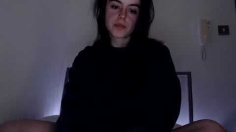 luana online show from December 4, 10:30 pm