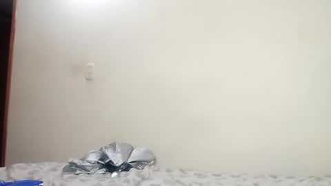 luanapowerful online show from March 1, 4:15 am