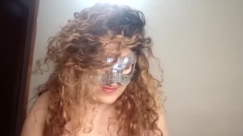 luanapowerful online show from September 24, 2:37 am