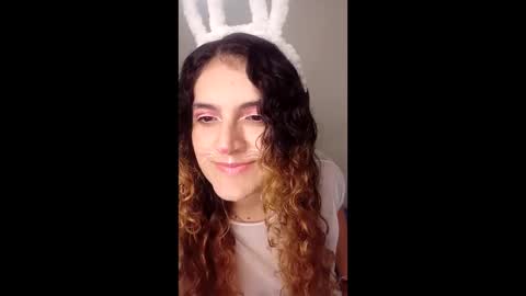 luanapowerful online show from March 15, 10:05 pm