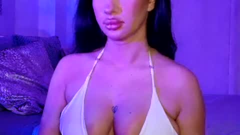 Luana Dess online show from June 24, 8:30 pm