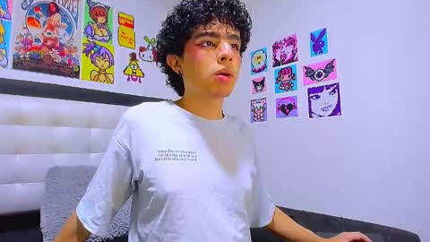 Snapshot of luanrush_ chatting on March 3, 3:01 am LuanRush online show from March 3, 3:01 am