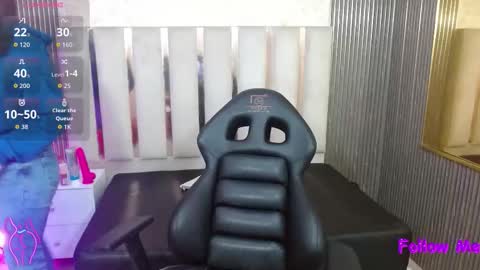 LUAR  online show from January 15, 11:48 am