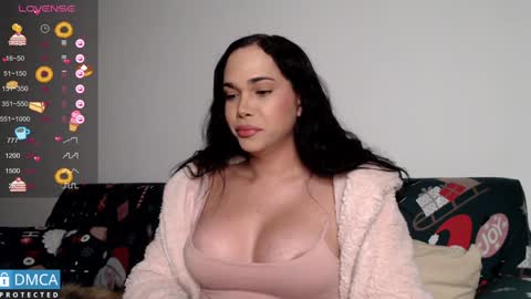 Snapshot of luara_ chatting on January 18, 1:51 pm luara_ online show from January 18, 1:51 pm