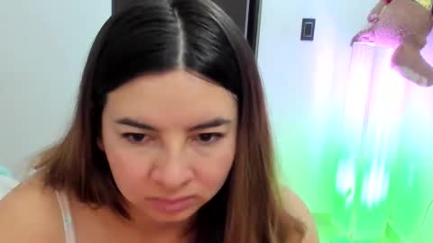 luara__01__lecat_1 online show from February 18, 10:22 am