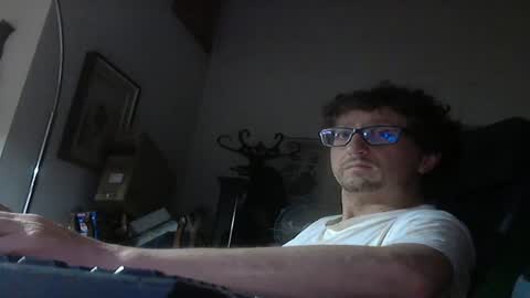 Snapshot of luca78_78 chatting on June 17, 10:21 pm luca78 online show from June 17, 10:21 pm