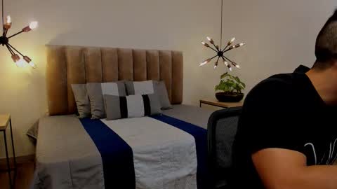 luca_morettii online show from September 9, 12:15 pm