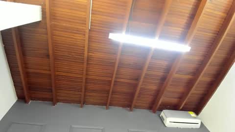 luca_morettii online show from December 14, 1:05 pm