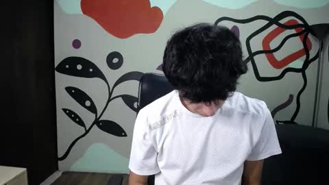 Snapshot of luca_vega chatting on October 7, 1:08 pm luca online show from October 7, 1:08 pm