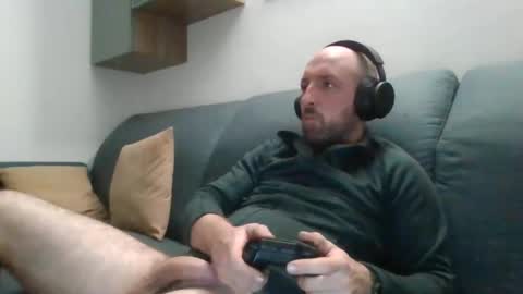 Luca online show from November 4, 7:57 pm