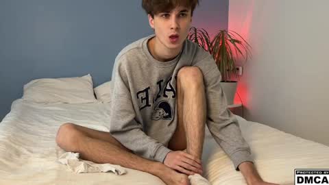 Snapshot of lucacharm chatting on May 26, 8:32 am lucacharm online show from May 26, 8:32 am