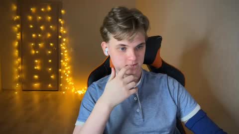 Lucas Gill online show from January 28, 3:57 am