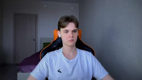 Lucas Gill online show from March 3, 3:41 am