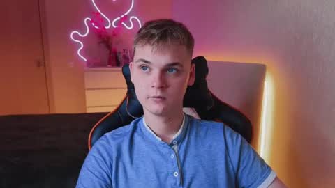 Lucas Gill online show from September 10, 2:44 am