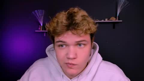 lucas_long_ online show from December 18, 9:59 am