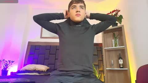 Lucas lovee online show from February 16, 1:40 pm