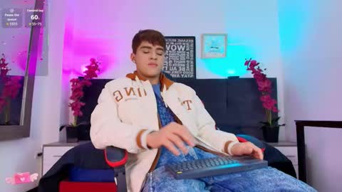 Lucas lovee online show from March 9, 12:53 pm