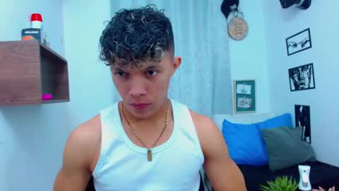 Snapshot of lucas_luxx1 chatting on February 2, 1:10 pm Lucas Luxx online show from February 2, 1:10 pm