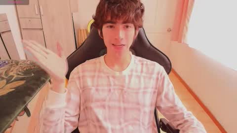 lucas_xo online show from September 11, 3:23 pm