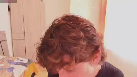 lucas_xo online show from September 12, 4:18 pm
