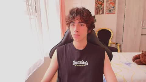 lucas_xo online show from October 20, 3:56 pm