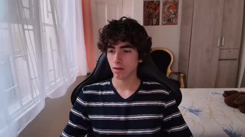 lucas_xo online show from October 21, 9:04 pm