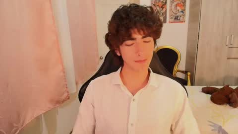 lucas_xo online show from October 22, 11:48 pm