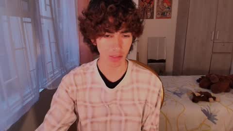 lucas_xo online show from November 7, 10:10 pm