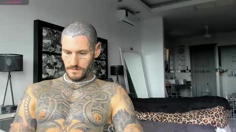 lucasexclusive online show from December 17, 8:12 am