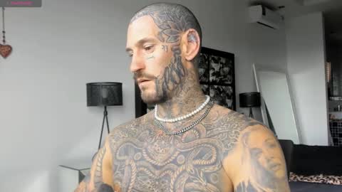 lucasexclusive online show from December 21, 7:45 am