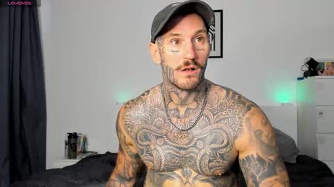 lucasexclusive online show from November 1, 7:21 am