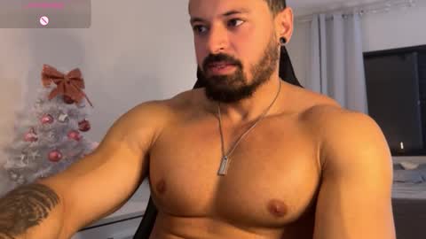 lucasfit24 online show from January 11, 2:22 pm