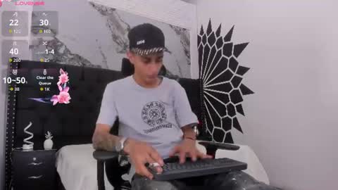 Snapshot of lucasjhonson_ chatting on June 15, 9:06 pm Lucas online show from June 15, 9:06 pm