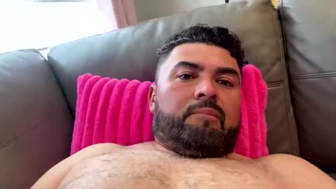 lucasmagana85 online show from May 9, 10:48 pm