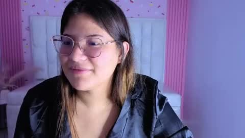 Snapshot of lucero_s chatting on April 28, 3:11 am Lucero online show from April 28, 3:11 am