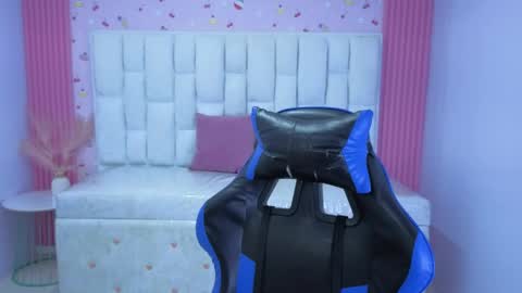 Snapshot of lucero_s chatting on May 22, 3:13 am Lucero online show from May 22, 3:13 am