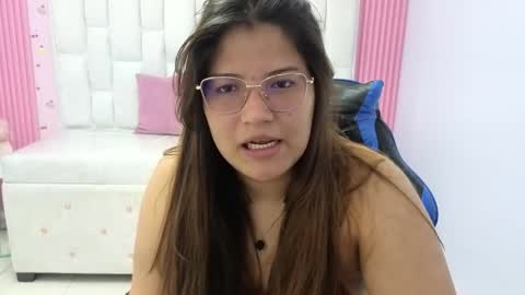Snapshot of lucero_s chatting on May 28, 3:15 am Lucero online show from May 28, 3:15 am