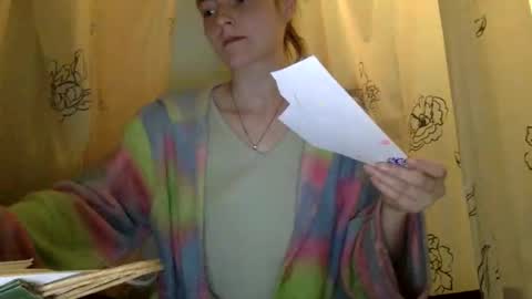 Snapshot of luci_layne chatting on April 18, 12:31 pm Luci Layne online show from April 18, 12:31 pm