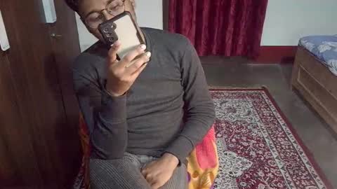 luci_ri online show from February 8, 3:26 pm