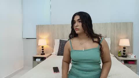 Lucia Cardona online show from February 1, 3:49 am