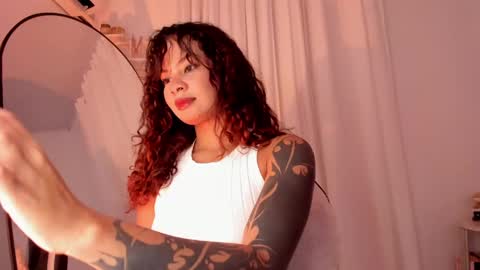 Lucia online show from January 9, 2:01 am