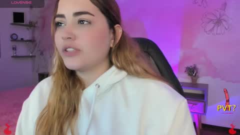 lucia star  online show from February 12, 5:58 am