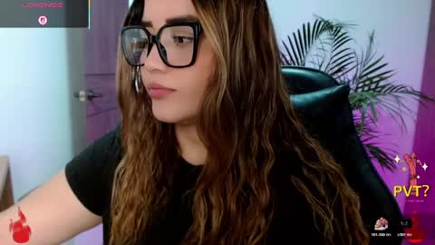 Snapshot of lucia_star_ chatting on May 11, 4:04 pm lucia star online show from May 11, 4:04 pm