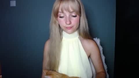 Lucy online show from September 10, 2:39 pm