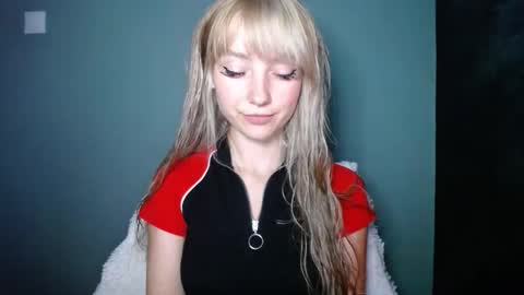 Lucy online show from September 14, 9:03 pm