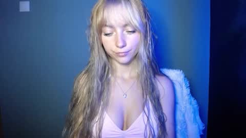 Lucy online show from September 22, 1:35 pm