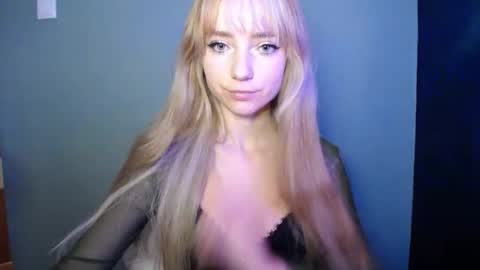 Lucy online show from October 2, 6:53 am