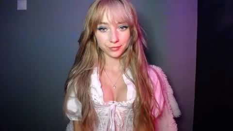 Lucy online show from October 14, 6:31 pm